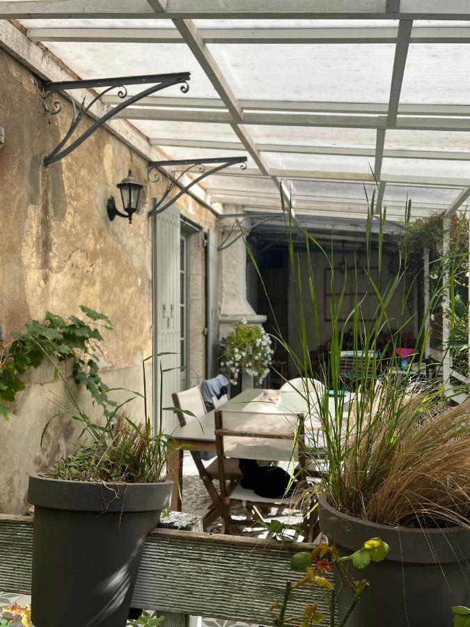 Chambre Paisible Dans Une Ancienne Batisse Renovee Issigeac Zewnętrze zdjęcie